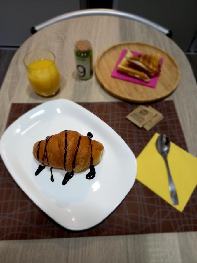 B&B Km 198 - Letto E Colazione Sorbara Buitenkant foto